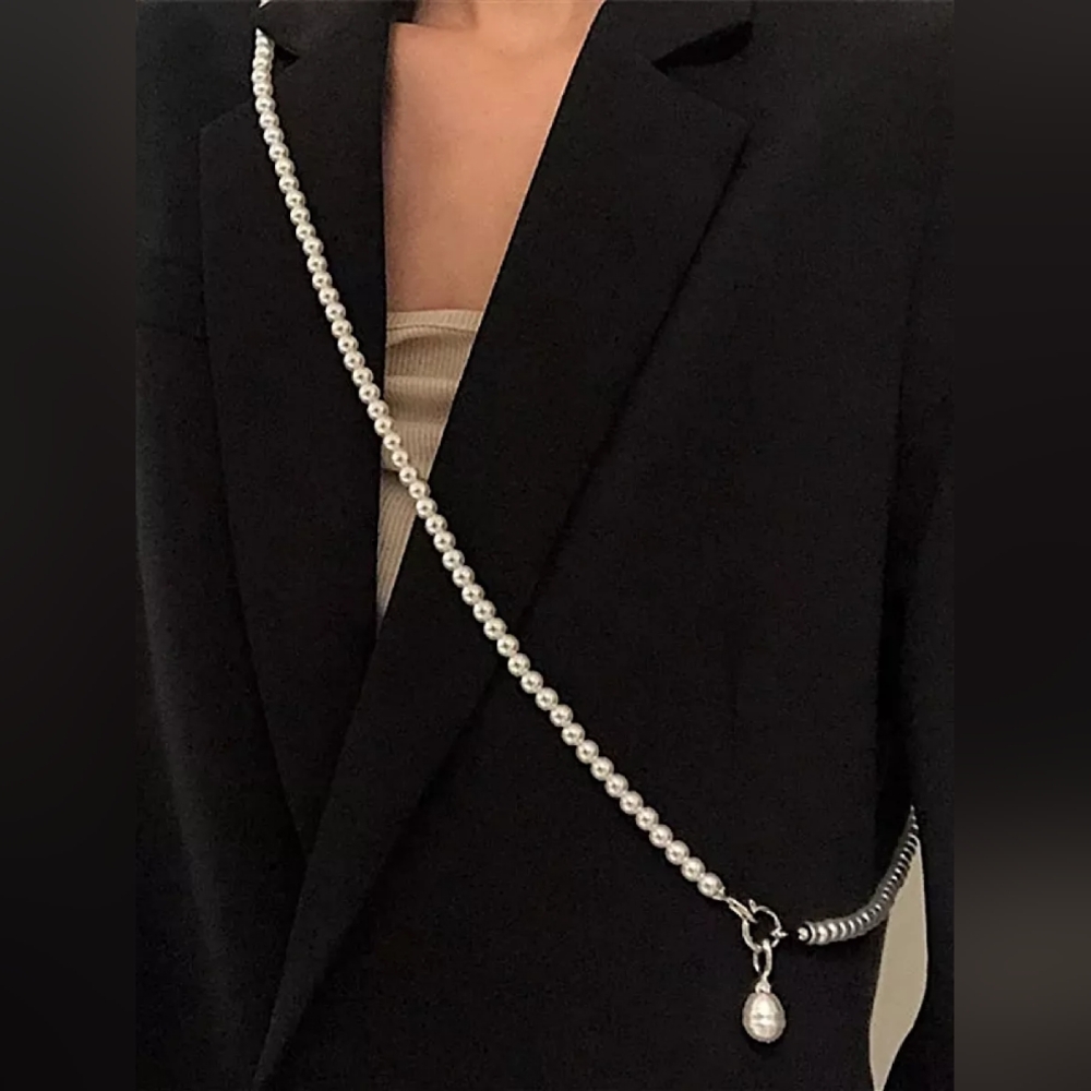 Elegant Multiple way Silver Faux Pearl Necklace - Picture 4 of 4